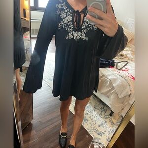 Cute floral dress with flare sleeves